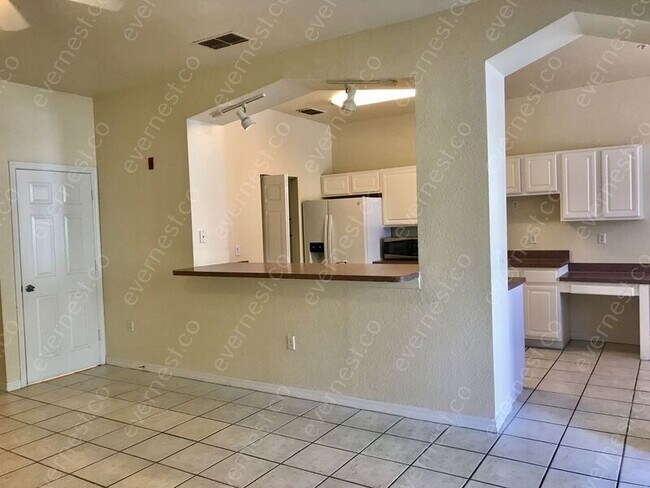 Foto del edificio - 5060 Sunridge Palms Dr