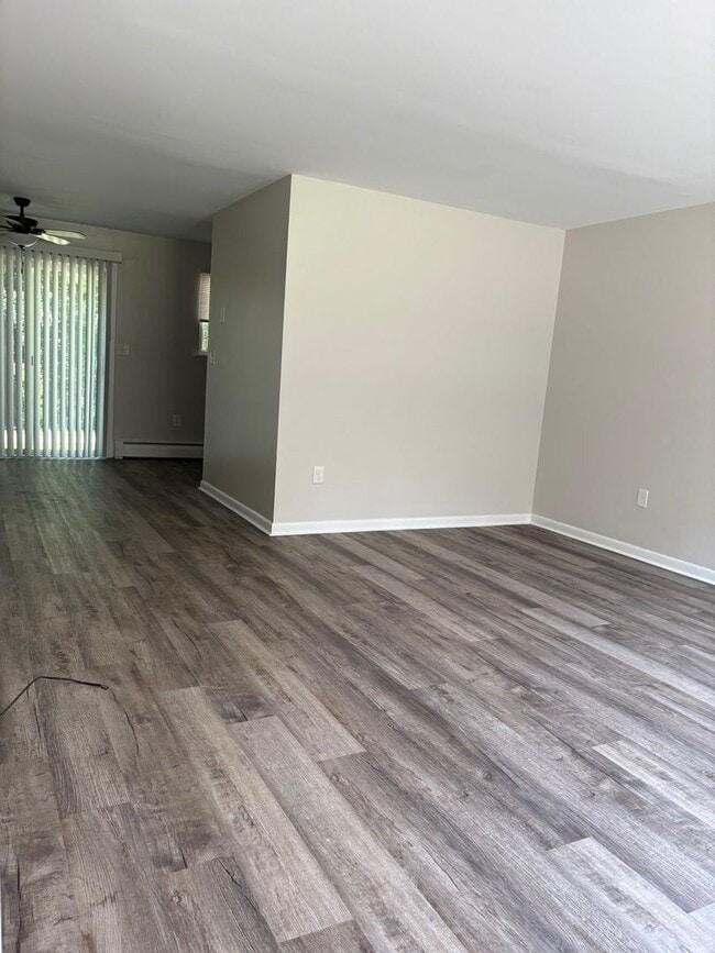 Foto del edificio - 2 Bedroom Townhouse Apartment