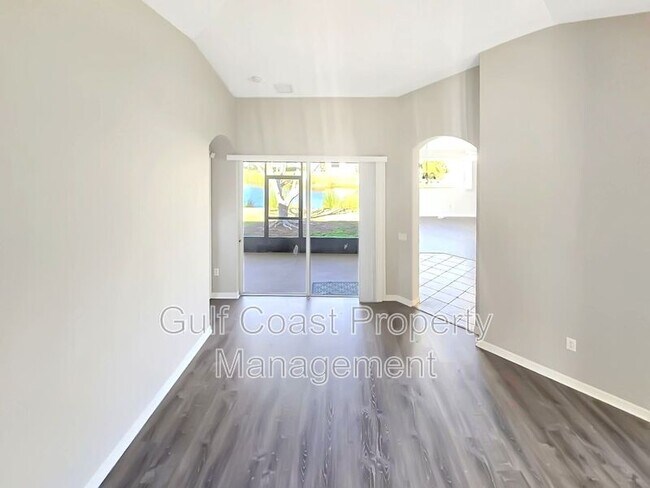 Foto del edificio - 12079 Aster Ave