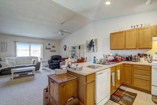 Building Photo - 519 Blaser Dr