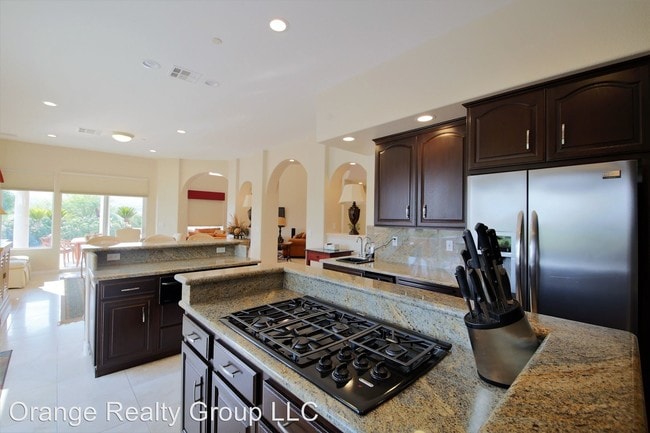 Building Photo - 4 br, 4.5 bath House - 2 Via Paradiso St
