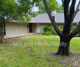 Building Photo - 3411 Cameron Ct
