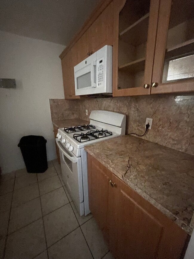 Foto del edificio - 1305 W 53rd St