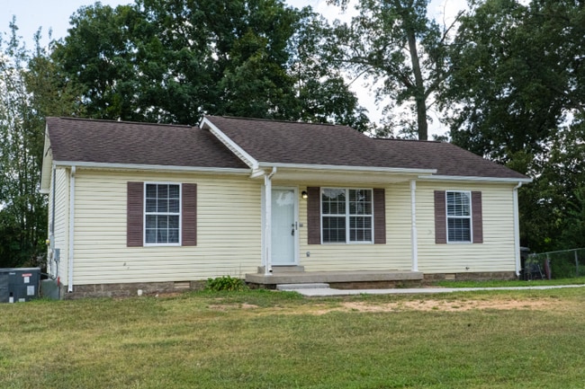 Building Photo - 905 Spruce St