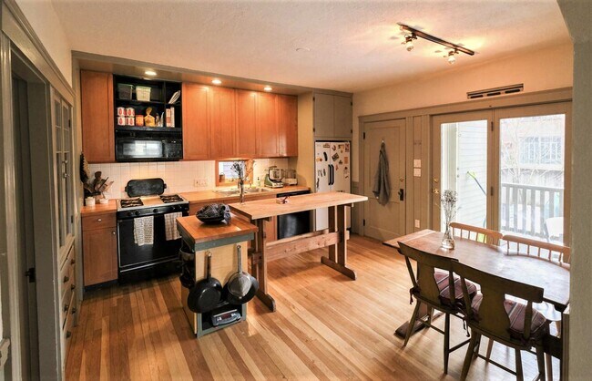 Foto del edificio - 218 Brookline St