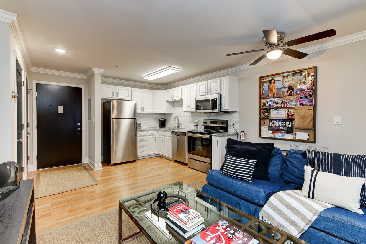 236 E Delaware Ave Unit 1BR ONLY 1 AVAILABLE, Newark, DE 19711