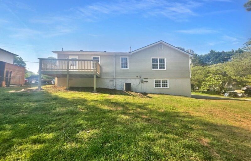 Foto principal - 295 Farm Ridge Dr NE