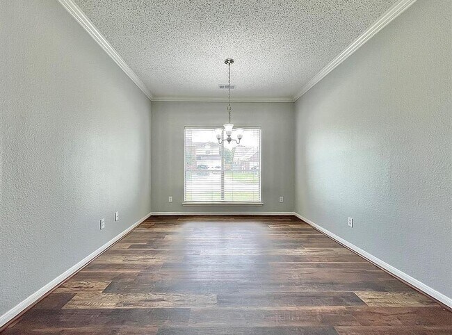 Foto del edificio - 3203 Dobbin Stream Ln