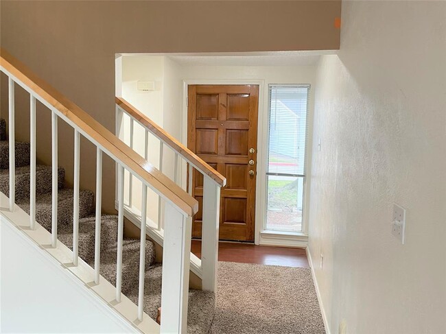 Building Photo - 629 Cimarron Trail
