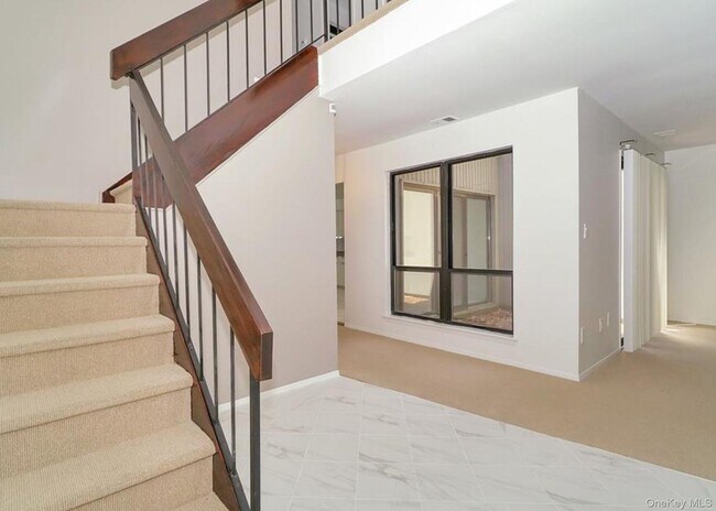 Foto del edificio - 277 Vista Dr