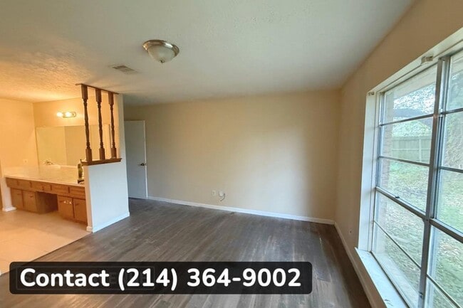 Building Photo - 10627 Sagewillow Ln