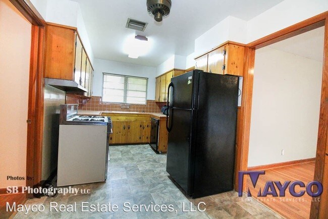 Foto del edificio - 3 br, 1 bath House - 2207 Clinton St.