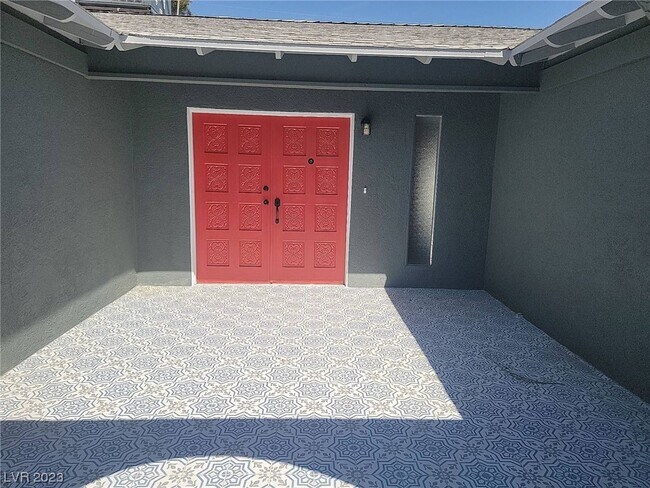 Building Photo - 3542 S Pecos Rd