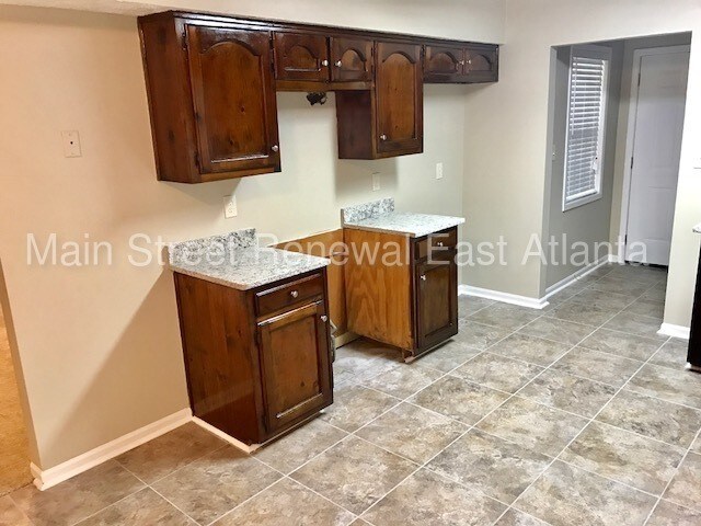 Foto del edificio - 4610 Browns Mill Lake Ct