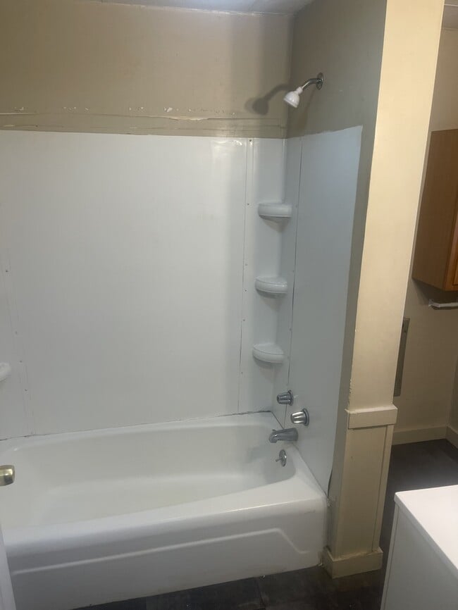 Building Photo - 1612 8th Ave