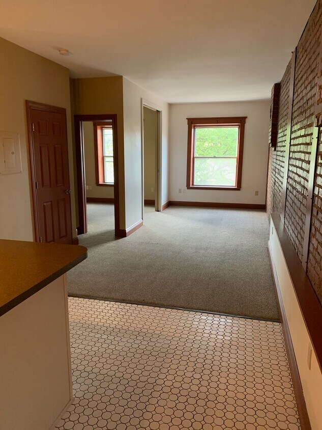 Foto del edificio - 131 E Main St