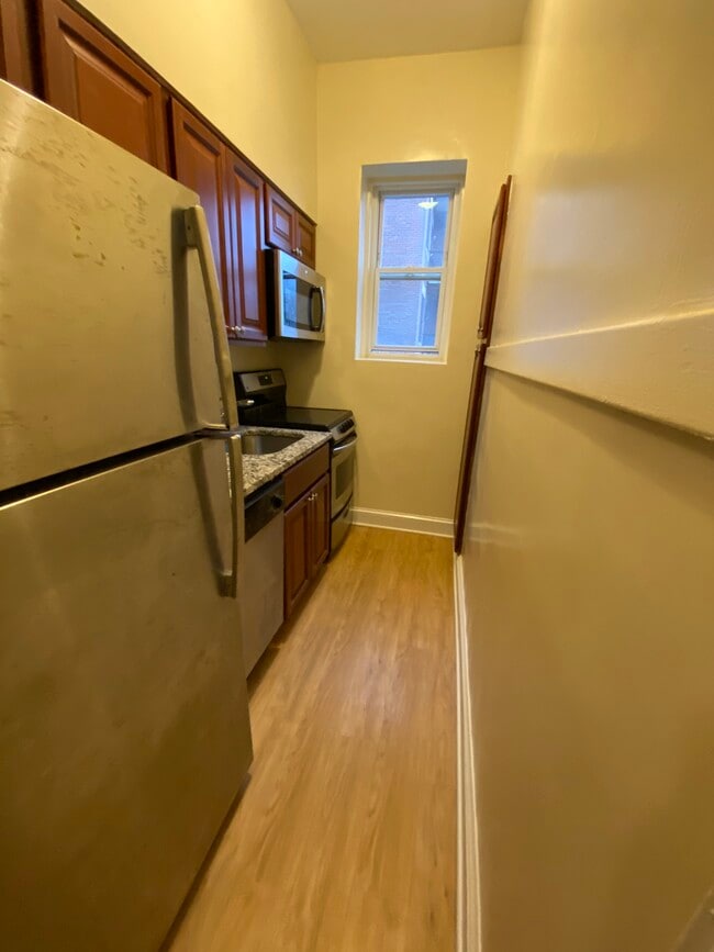 Foto del edificio - 1475 Beacon St