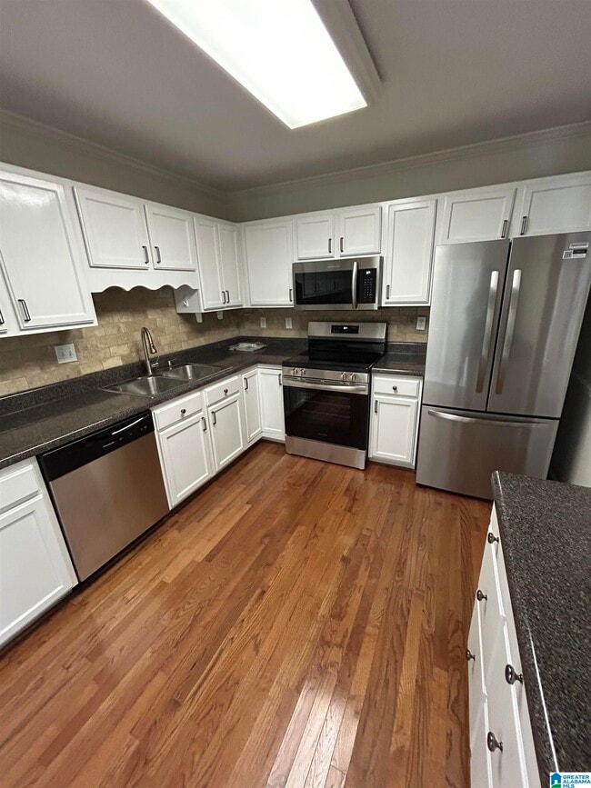 Building Photo - 1699 Ashwood Ln