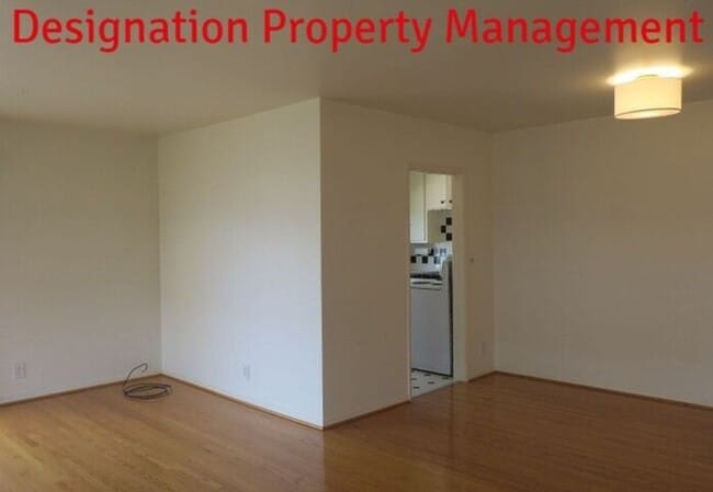 Building Photo - 1 Br 1 Ba steps from Caltech and South Lak...