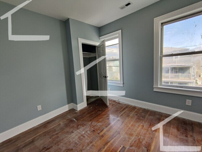 Foto del edificio - Huge 4 bed in Somerville