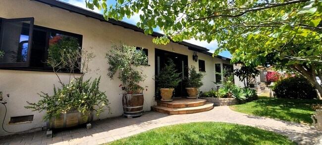 Foto del edificio - Midtown Ventura 3+2 Single Family Home $52...