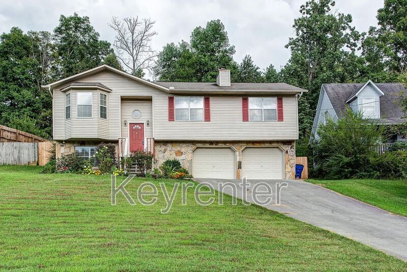 Photo - 5928 Rolling Ridge Dr.