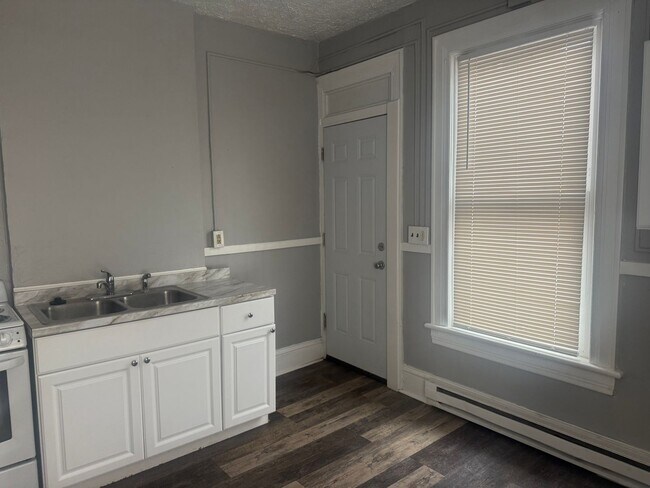 Foto del edificio - 500 N Mulberry St