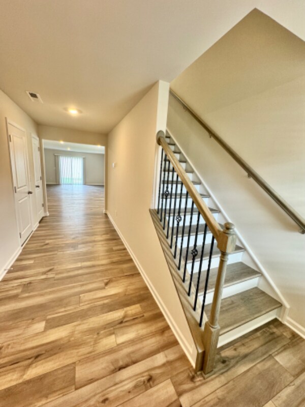 Building Photo - 166 Hanging Rock Trl