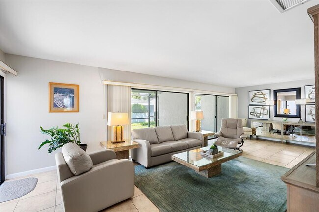 Foto del edificio - 4156 Northmeadow Cir
