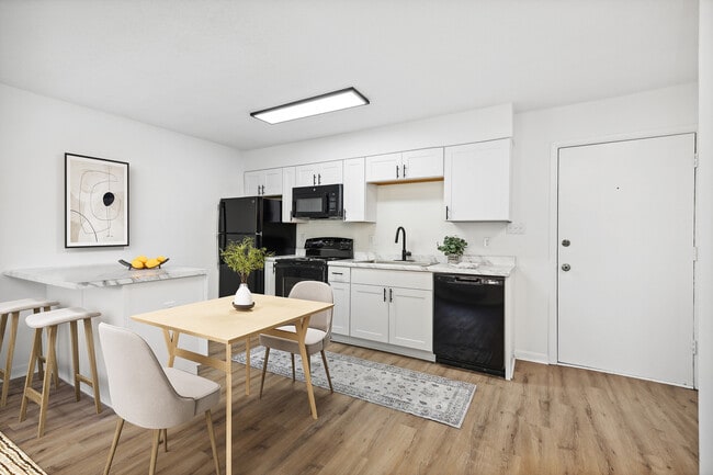 Interior Photo - ReNew West Durham