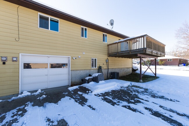 Building Photo - Modern Duplex for rent near Wandermere