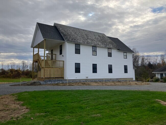 Building Photo - 44 Browns Trce