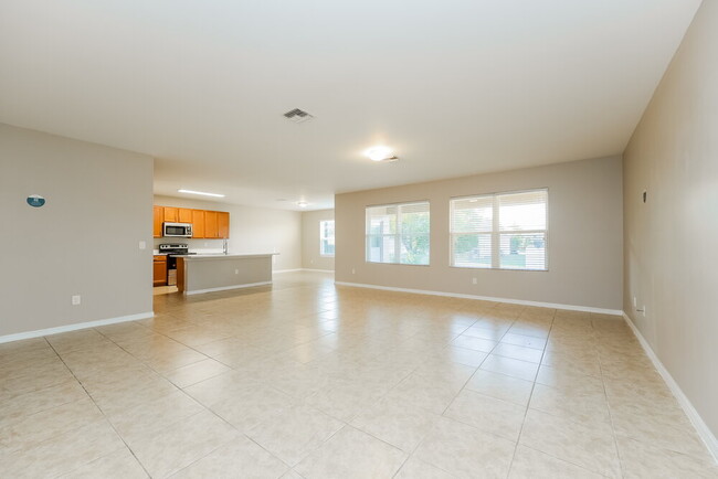 Building Photo - 2564 Surfside Blvd