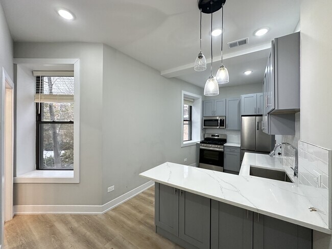 Foto del edificio - 442 W Belden Ave