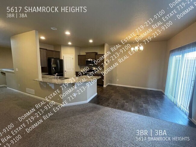 Foto del edificio - 5617 Shamrock Heights