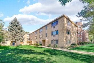 Building Photo - 7019 N Ridge Blvd