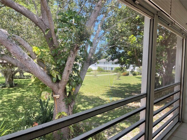 Foto del edificio - 119 Tilford F