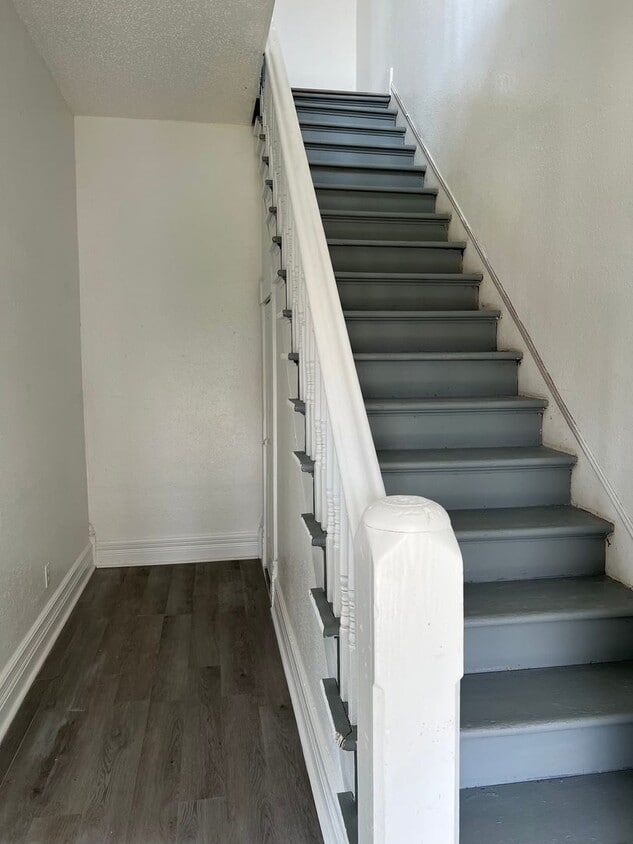 Primary Photo - Recently Remodeled 2 bedroom 1 bath duplex