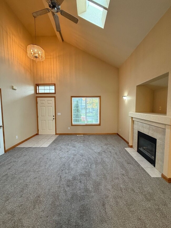 Building Photo - 2914 Campus Prairie Loop NE