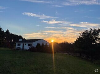 Sunset views - 387 Eichybush Rd
