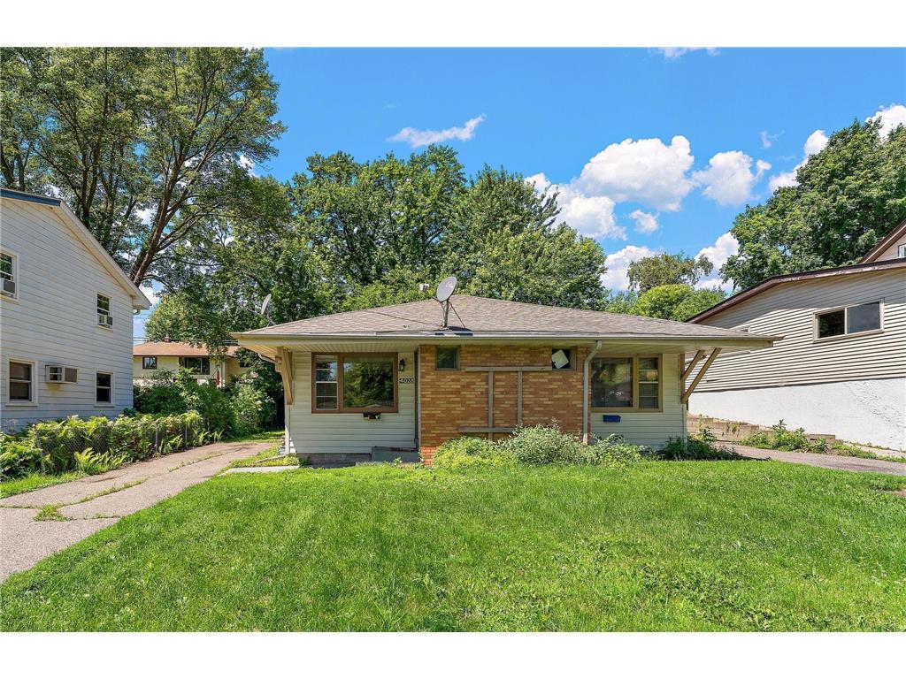 Foto principal - 4028 Cleveland St NE