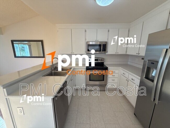 Building Photo - 4894 Starflower Dr