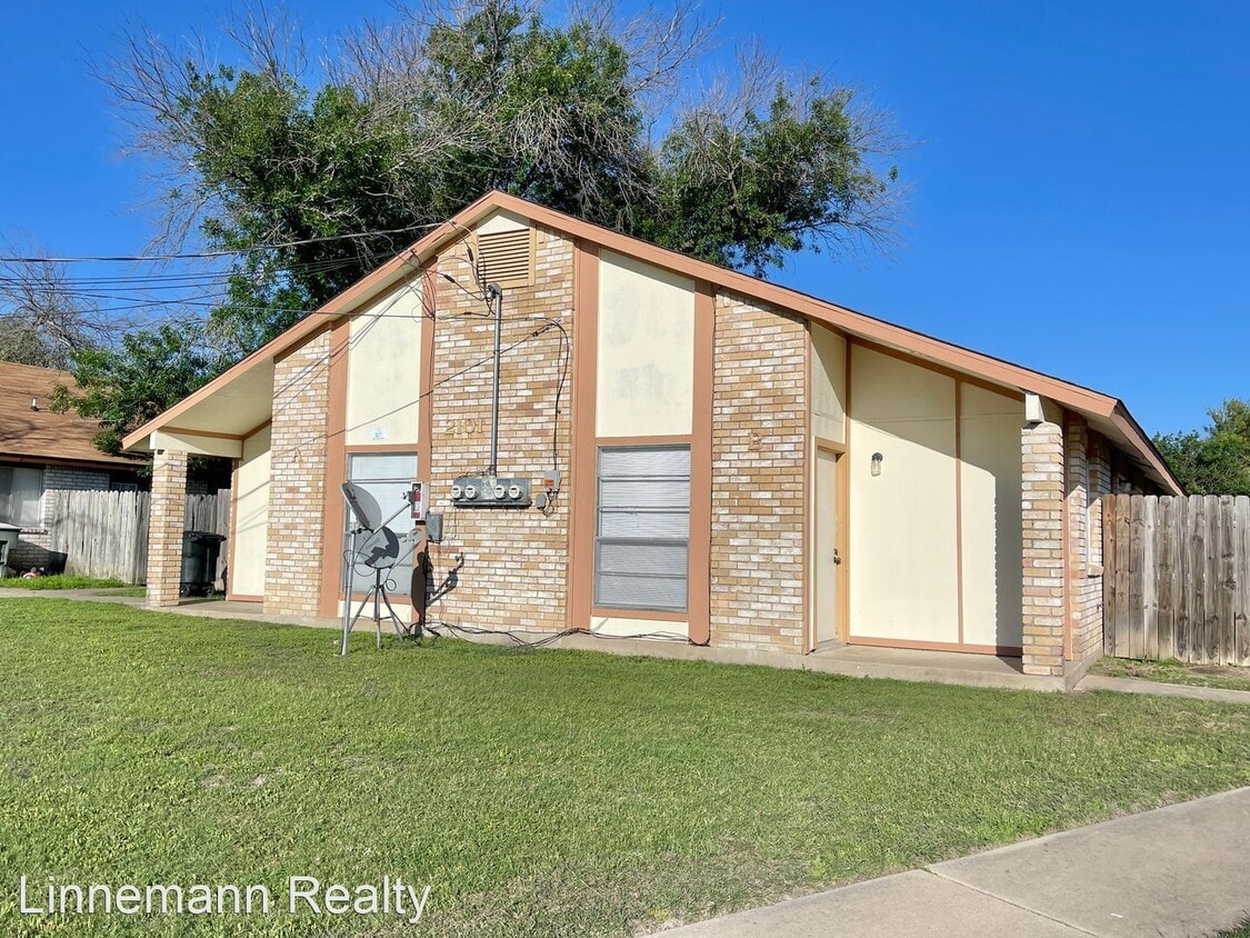 Primary Photo - 1 br, 1 bath House - 2101 B Robert E. Lee ...