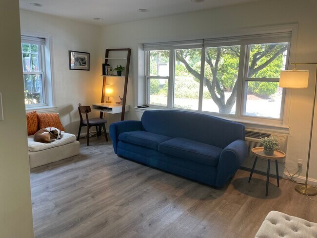 Foto del edificio - 7036 Strathmore St