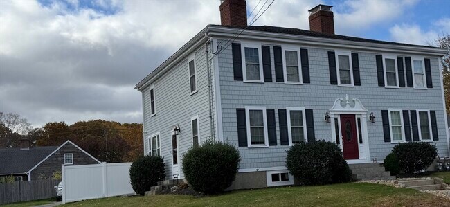 Foto del edificio - 722 Lowell St