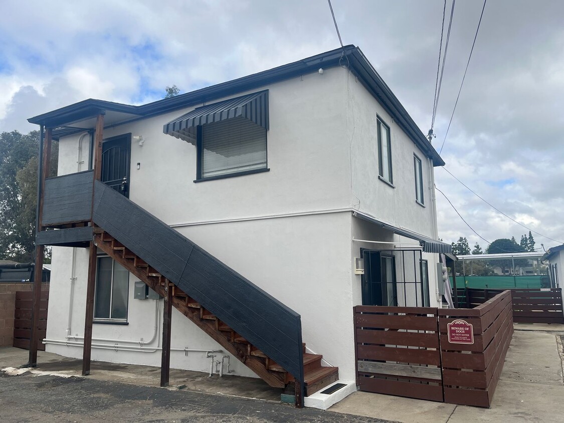 746748 W 15th Ave Unit 746 B, Escondido, CA 92025 Room for Rent in