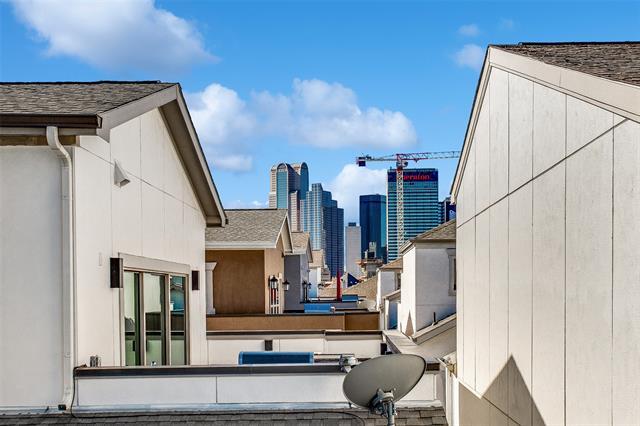 Foto del edificio - 3024 Carmel St