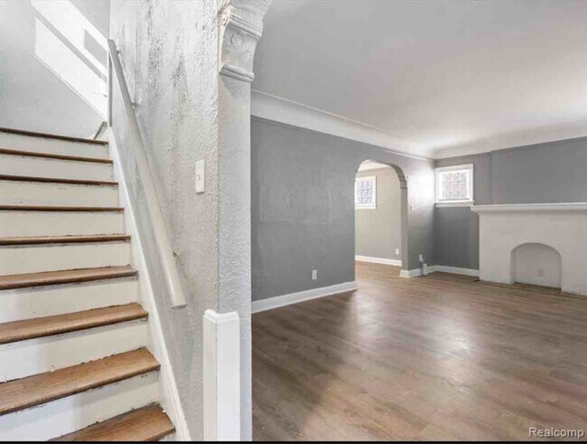 Building Photo - 16157 Stansbury Ave