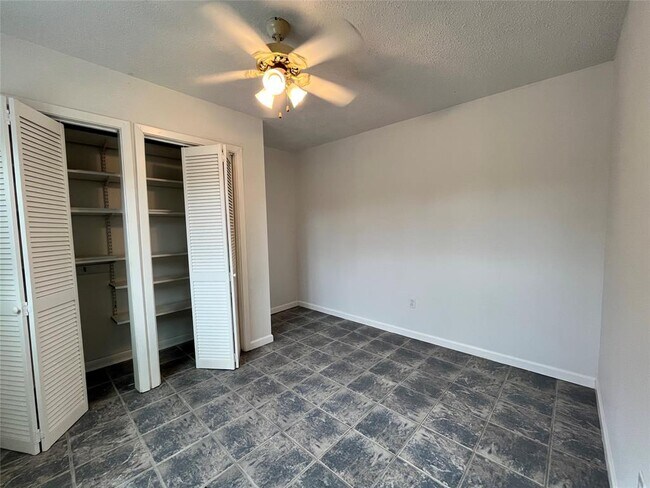 Foto del edificio - 5104 39th St E