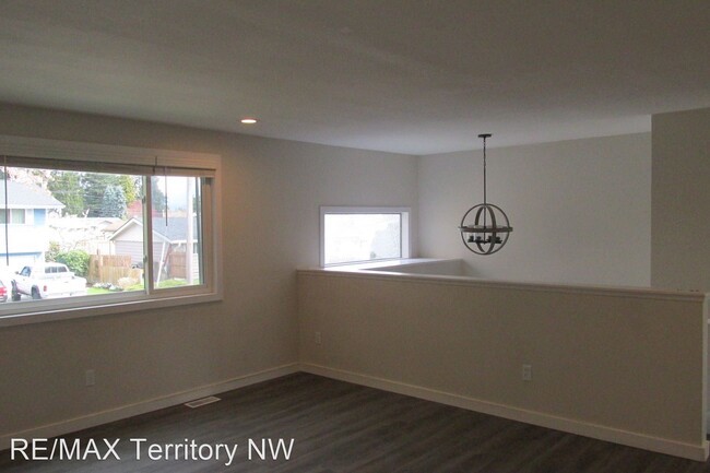 Building Photo - 3 br, 2 bath House - 1716 Sunset Drive